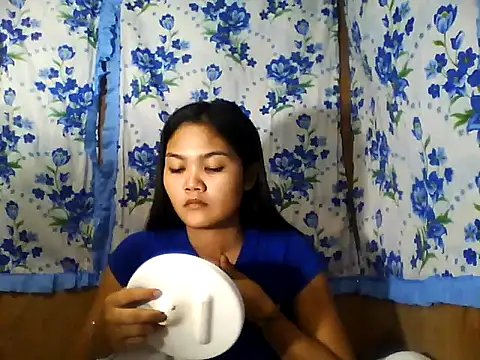 PinaySkinnyJust18 online show from April 16, 10:01 pm