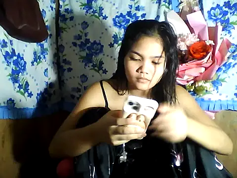 PinaySkinnyJust18 online show from May 23, 7:07 pm