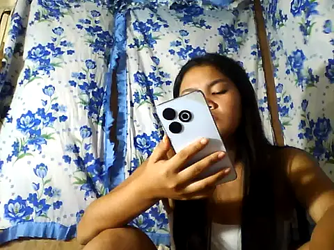 PinaySkinnyJust18 online show from July 8, 10:03 pm