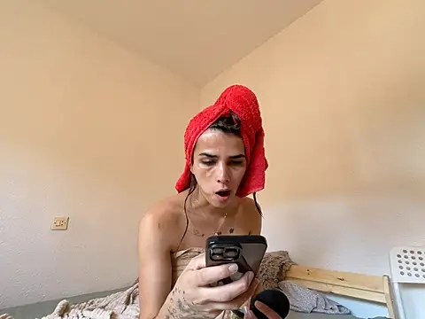 Snapshot of Lily_WellGifted chatting on May 17, 2:13 pm Lily WellGifted online show from May 17, 2:13 pm