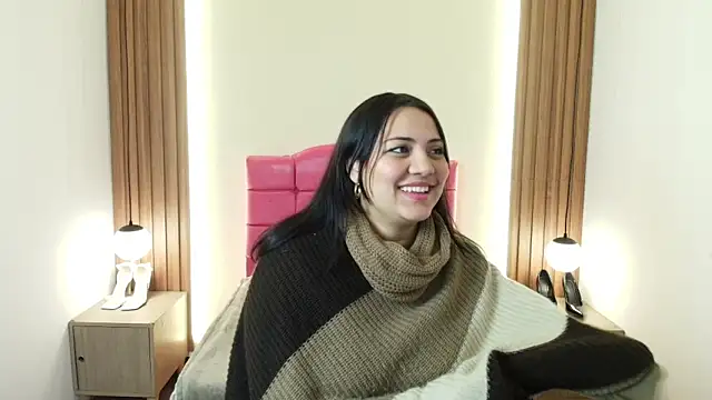 Snapshot of IvonneRoss_ chatting on February 28, 12:06 pm IvonneRoss online show from February 28, 12:06 pm