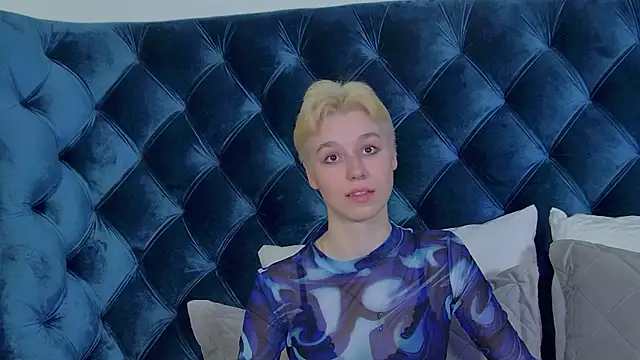 Snapshot of AgataGate chatting on March 3, 3:51 pm AgataGate online show from March 3, 3:51 pm