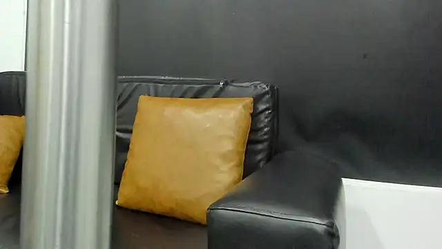 Snapshot of KiaraBlack_01 chatting on February 24, 9:57 pm KiaraBlack 01 online show from February 24, 9:57 pm