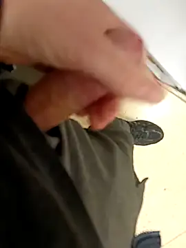 Snapshot of testmailx75 chatting on February 4, 2:23 pm testmailx75 online show from February 4, 2:23 pm