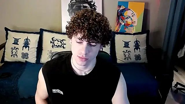 TylerGibson online show from April 8, 4:34 am