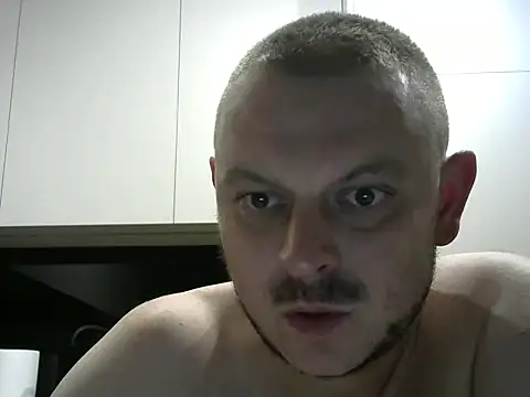 Snapshot of rudy_25 chatting on July 25, 10:07 pm rudy 25 online show from July 25, 10:07 pm