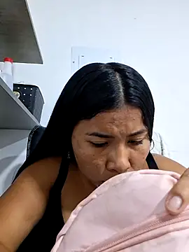 Snapshot of Sweet-Dirty-Storm chatting on February 10, 2:59 am Sweet-Dirty-Storm online show from February 10, 2:59 am