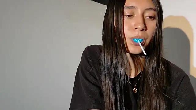 Snapshot of isabella_nowa chatting on June 14, 11:40 pm isabella nowa online show from June 14, 11:40 pm