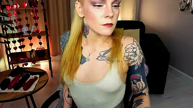 cherrie sherry online show from February 19, 9:00 pm