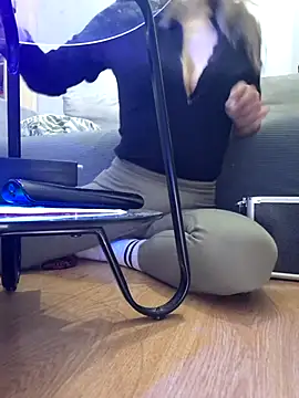 Milifalcon online show from February 10, 3:32 am