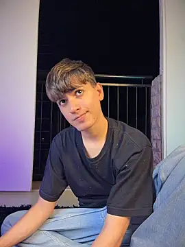 Naim TheKing online show from April 7, 2:56 am