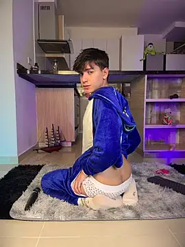 Naim TheKing online show from April 14, 2:45 pm