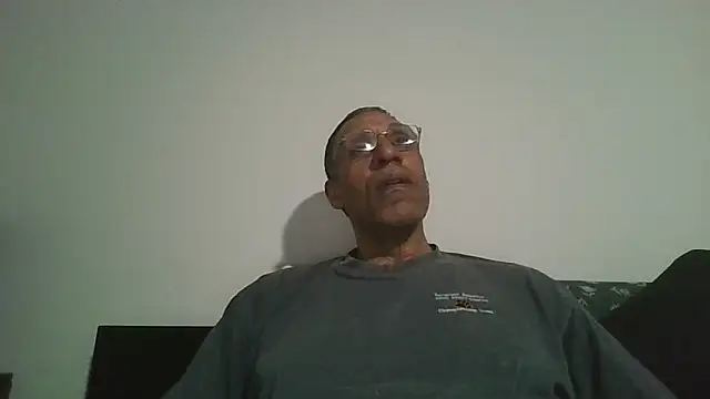 Snapshot of swimmer2496 chatting on April 10, 1:33 am swimmer2496 online show from April 10, 1:33 am
