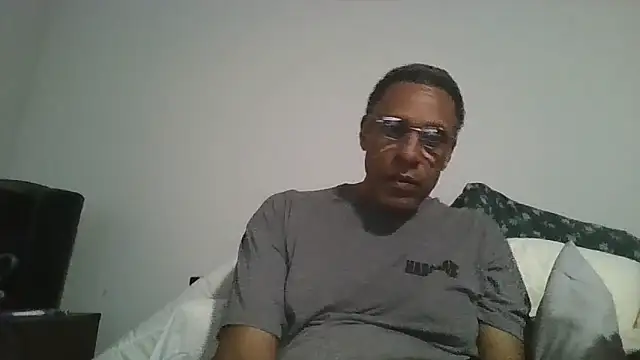 Snapshot of swimmer2496 chatting on April 24, 1:52 am swimmer2496 online show from April 24, 1:52 am