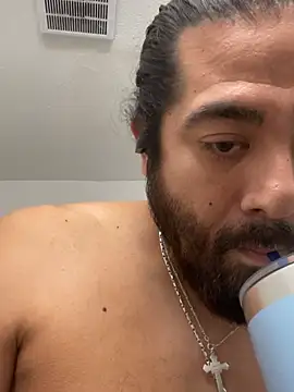 Snapshot of latinflarovs chatting on February 6, 7:23 am latinflarovs online show from February 6, 7:23 am