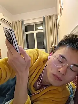 Snapshot of Aint686 chatting on February 19, 2:02 pm Aint686 online show from February 19, 2:02 pm