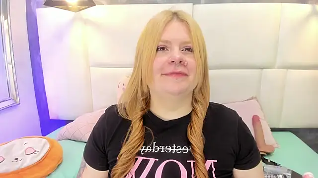 Snapshot of Martina_armos chatting on April 28, 1:49 pm Martina armos online show from April 28, 1:49 pm