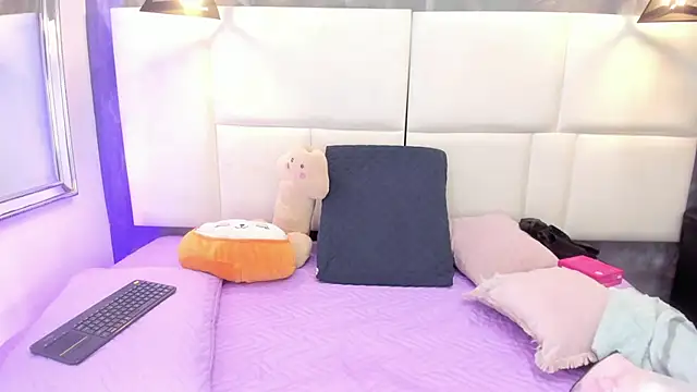 Snapshot of Martina_armos chatting on May 2, 1:49 pm Martina armos online show from May 2, 1:49 pm