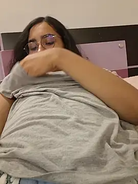 scarlett25   online show from April 17, 4:26 am