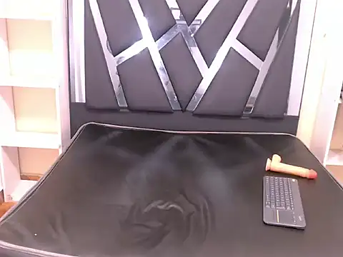 William Lewis online show from February 5, 12:43 pm