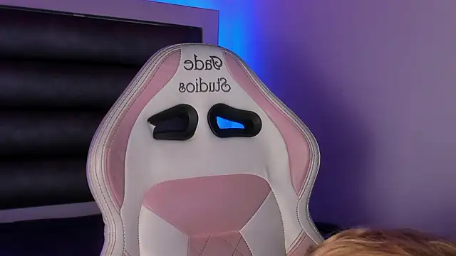 Snapshot of adhalee_js chatting on February 26, 8:08 pm adhalee js online show from February 26, 8:08 pm