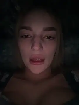 Snapshot of SashaPri chatting on February 17, 5:19 pm SashaPri online show from February 17, 5:19 pm