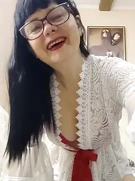 Snapshot of AliceSwan57 chatting on February 20, 3:47 am AliceSwan57 online show from February 20, 3:47 am