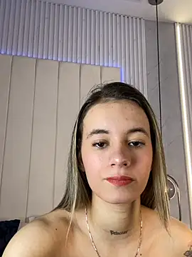 Snapshot of JuliaColemann chatting on February 13, 12:12 pm JuliaColemann online show from February 13, 12:12 pm