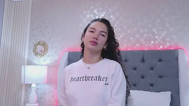 RoxanaAngel online show from February 12, 1:17 pm