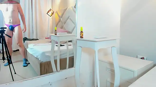 Snapshot of Angel_Sanzz chatting on February 17, 1:07 pm Angel Sanzz online show from February 17, 1:07 pm