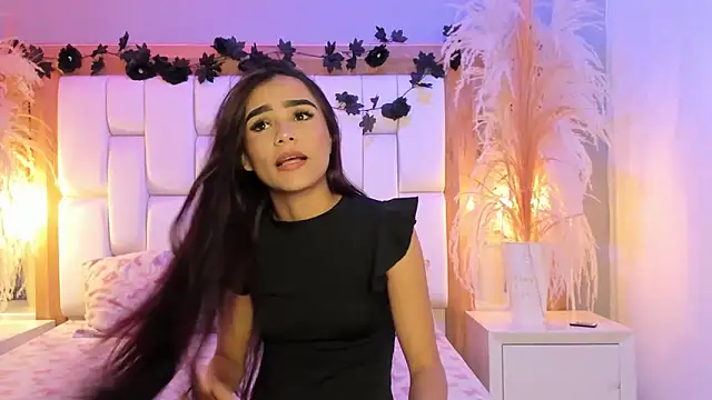 Snapshot of StefanyCondia chatting on February 5, 5:39 pm StefanyCondia online show from February 5, 5:39 pm