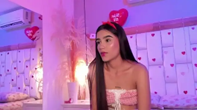 Snapshot of StefanyCondia chatting on February 18, 6:04 pm StefanyCondia online show from February 18, 6:04 pm