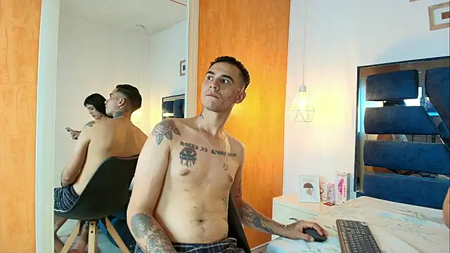 Irina and Max online show from April 4, 8:17 pm