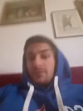 Snapshot of Madalin1bi1 chatting on February 14, 1:52 pm Madalin1bi1 online show from February 14, 1:52 pm