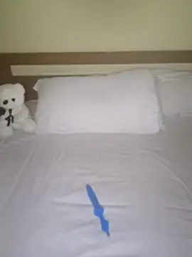 Snapshot of Madalin1bi1 chatting on February 15, 1:57 am Madalin1bi1 online show from February 15, 1:57 am