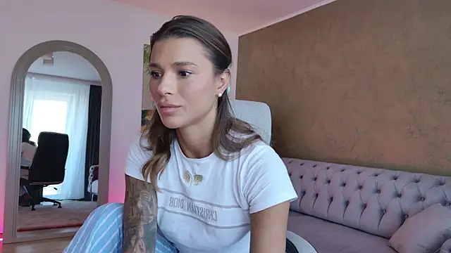 Lenna Godess online show from September 28, 5:57 am