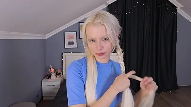 Naomi Demio online show from March 5, 11:06 am