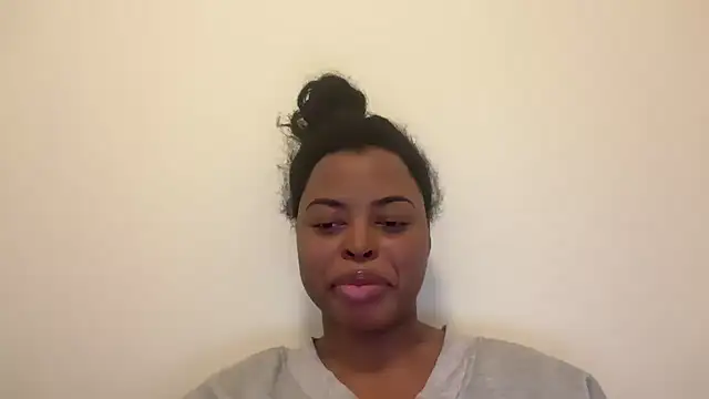 amararosexx online show from January 18, 8:23 pm