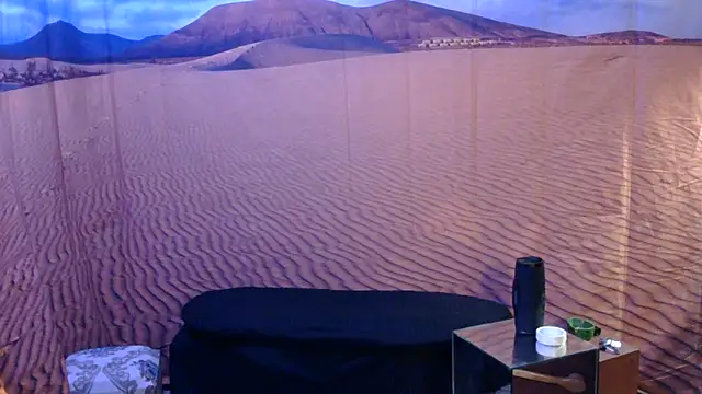 Snapshot of BusyB1983 chatting on March 23, 10:36 pm BusyB1983 online show from March 23, 10:36 pm