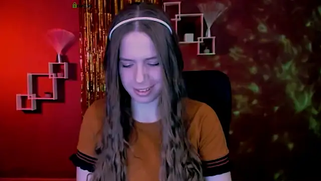 Snapshot of lumi_soft chatting on March 3, 8:53 am lumi soft online show from March 3, 8:53 am