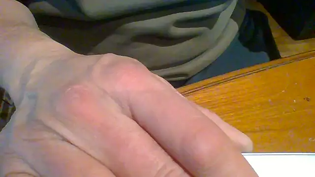 Snapshot of ludowrss chatting on June 8, 9:59 pm ludowrss online show from June 8, 9:59 pm