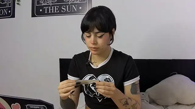 Snapshot of ariane_kimiko chatting on July 7, 12:53 pm ariane kimiko online show from July 7, 12:53 pm