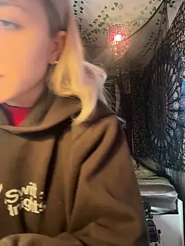 bambibabyy online show from February 2, 12:48 pm