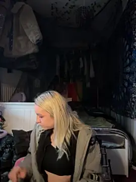 bambibabyy online show from March 5, 5:09 pm