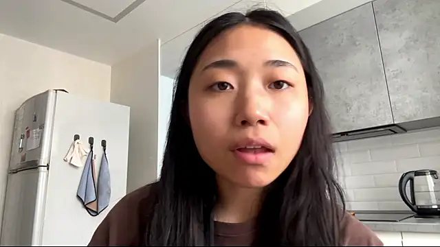 SweetMiaXO online show from March 4, 3:45 am