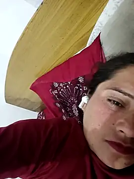 Cute-karisma1234 online show from March 1, 3:14 pm