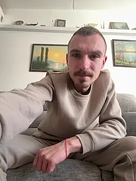 TheMaskShow online show from February 15, 6:21 am