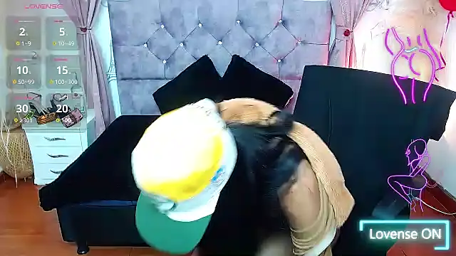 Esmeralda-18 online show from March 8, 12:09 pm