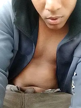 Snapshot of vergonahah chatting on April 14, 1:28 pm vergonahah online show from April 14, 1:28 pm