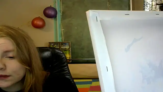 Snapshot of Space_Girls_699 chatting on April 29, 12:53 pm Space Girls 699 online show from April 29, 12:53 pm